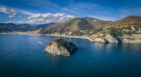 il dispari|il golfo dell'isola.